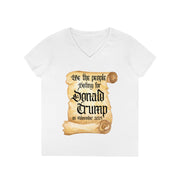 We the people voting for Donald Trump on November 2024 V-Neck T-Shirt