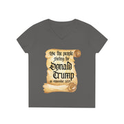 We the people voting for Donald Trump on November 2024 V-Neck T-Shirt