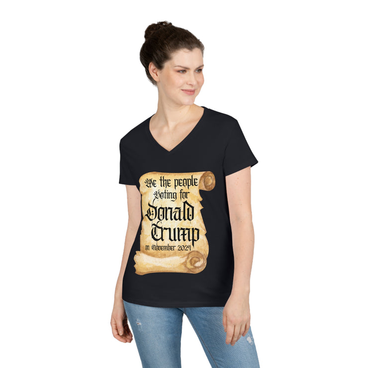 We the people voting for Donald Trump on November 2024 V-Neck T-Shirt