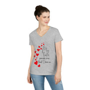 My love pinch me that I love u Ladies' V-Neck T-Shirt